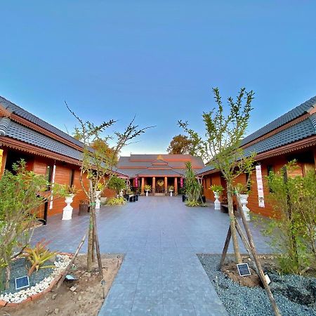 Khum Lanna Boutique Hotel Sisaket Ngoại thất bức ảnh