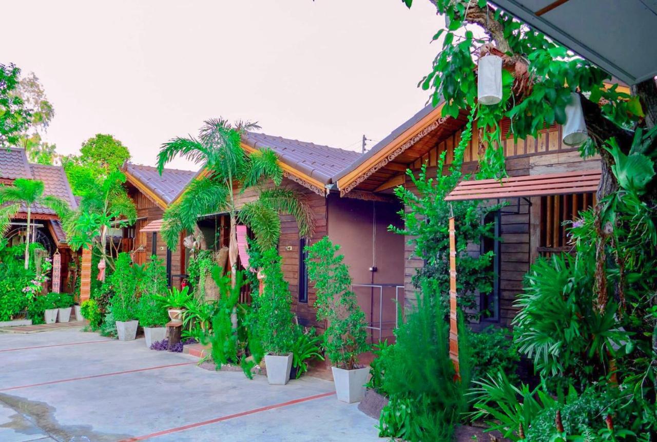 Khum Lanna Boutique Hotel Sisaket Ngoại thất bức ảnh